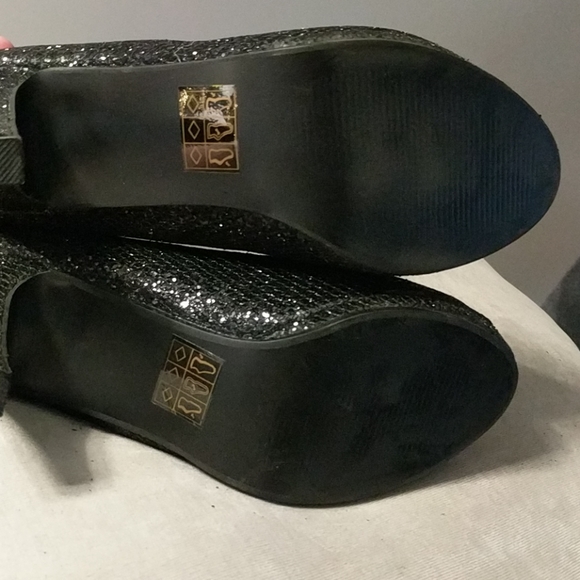 Tender T Glitter Heels w/peek out toes - Picture 3 of 3